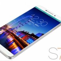 Serendipity S7 Android smartphone borderless