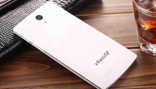 VKworld VK560 - smartphone with 5.5-inch screen and 13MP camera