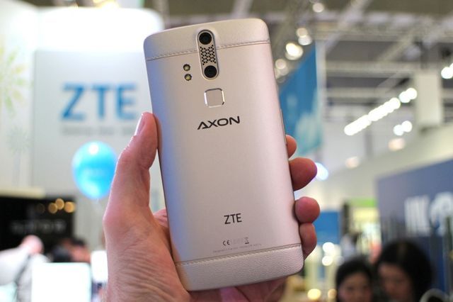 ZTE Axon Elite - review