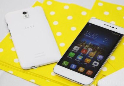 Coolpad IVVI K1 Mini smartphone with 4.7 mm thick