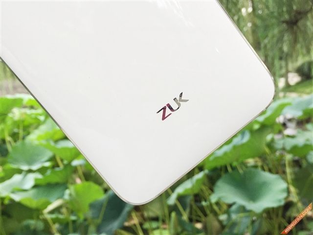 ZUK Z2 leaks - much more powerful than expected